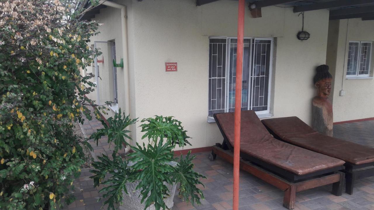 Guesthouse Villa Nina Окаханджа Экстерьер фото